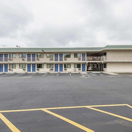 Motel 6 Kansas City, Mo - Airport المظهر الخارجي الصورة