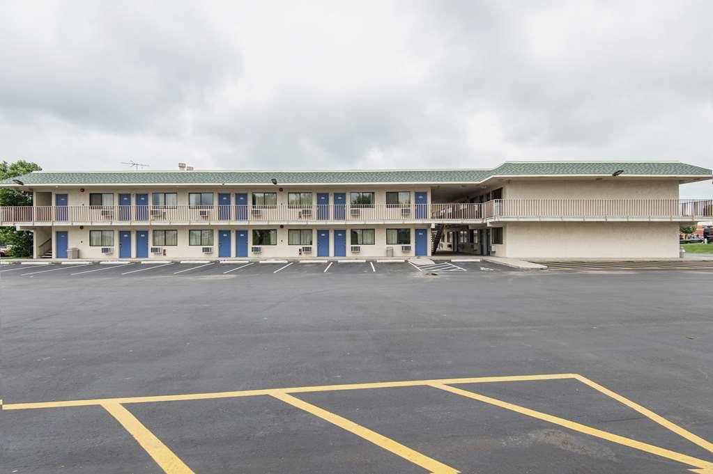 Motel 6 Kansas City, Mo - Airport المظهر الخارجي الصورة