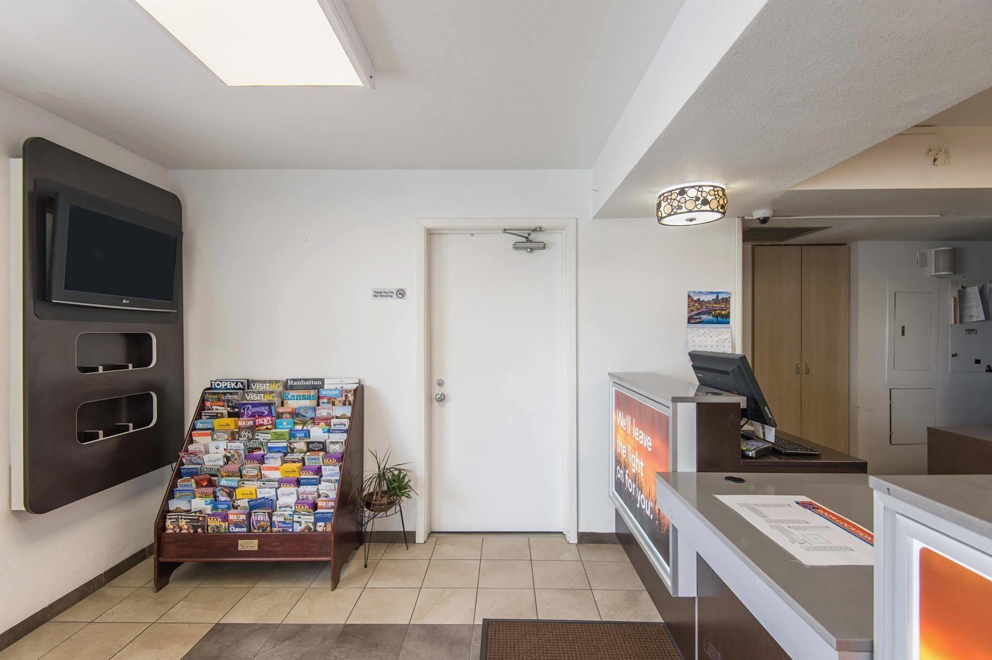 Motel 6 Kansas City, Mo - Airport المظهر الخارجي الصورة