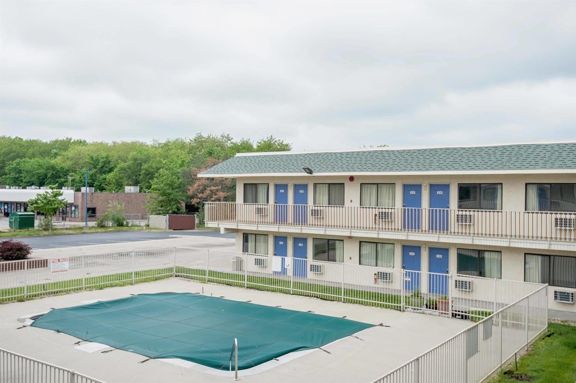 Motel 6 Kansas City, Mo - Airport المظهر الخارجي الصورة